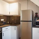 Dreamy Seaside Loft Pool, Parking, Fast Wifi * Gouvia