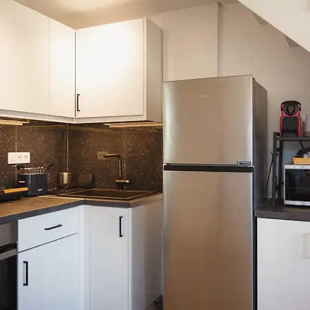 Dreamy Seaside Loft Pool, Parking, Fast Wifi * Gouvia