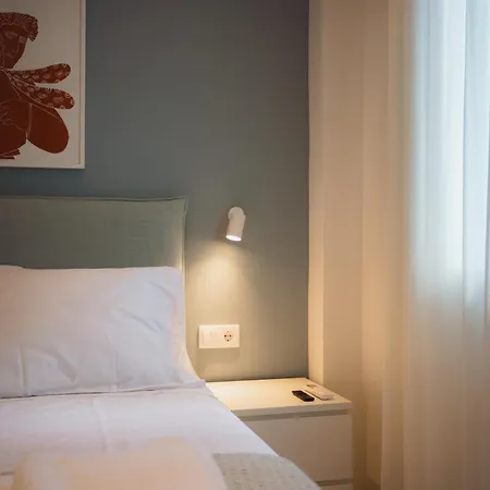 Dreamy Seaside Loft Pool, Parking, Fast Wifi * Gouvia