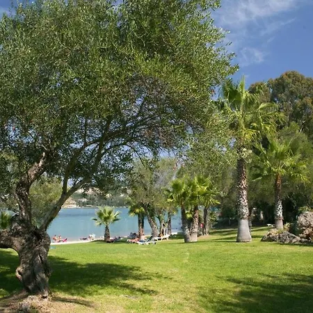 Dreamy Seaside Loft Pool, Parking, Fast Wifi Apartament Gouvia