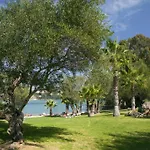 Dreamy Seaside Loft Pool, Parking, Fast Wifi Apartman Guviá